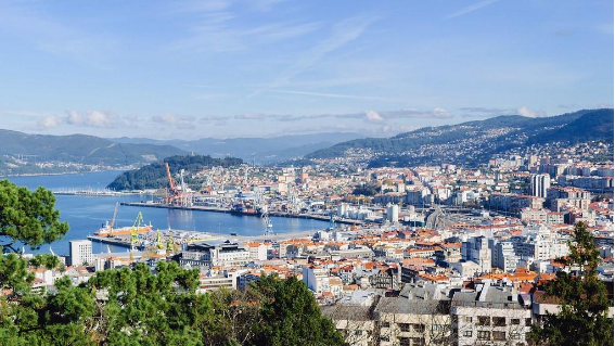 Alquila tu casa en Vigo y alrededores. En REMAX Acasa vendemos y alquilamos pisos, casas, chalets, apartamentos en la ciudad de Vigo y alrededores.