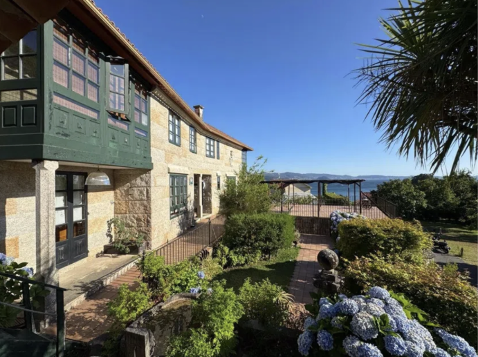 Chalet en Poio a la venta 